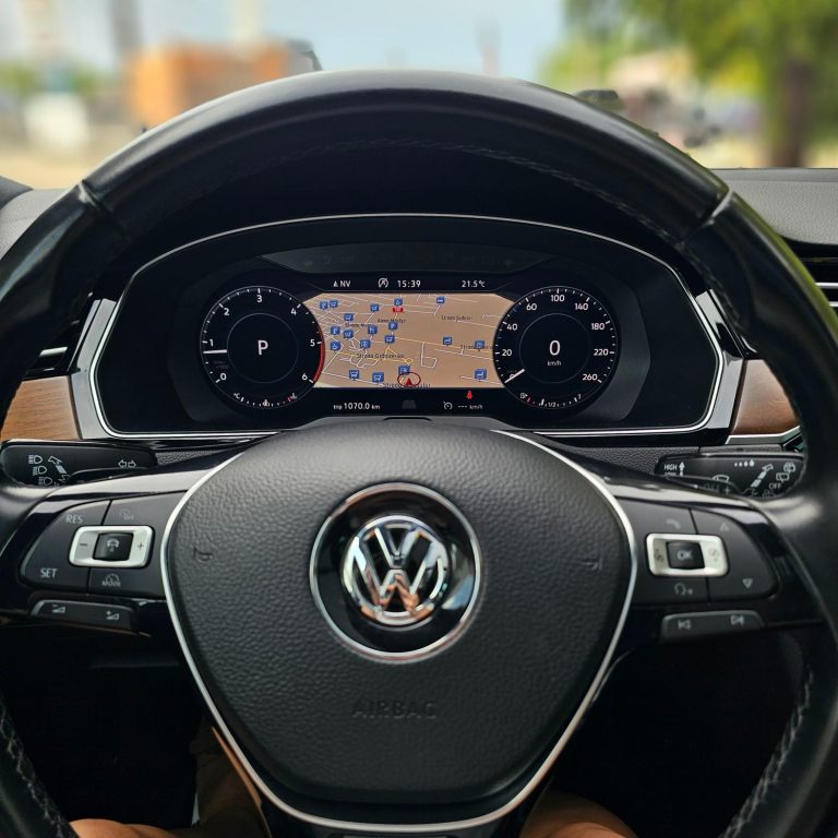 Volkswagen Passat R-Line 2018 second hand – Mașini în Rate Baia Mare